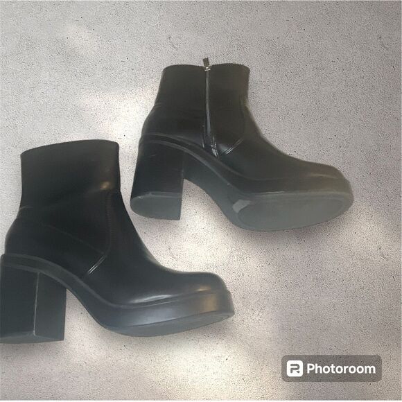 Steve Madden Womens Sz 7.5 Black Faux Leather Platform Chunky Boots 90's Y2K - Picture 2 of 7